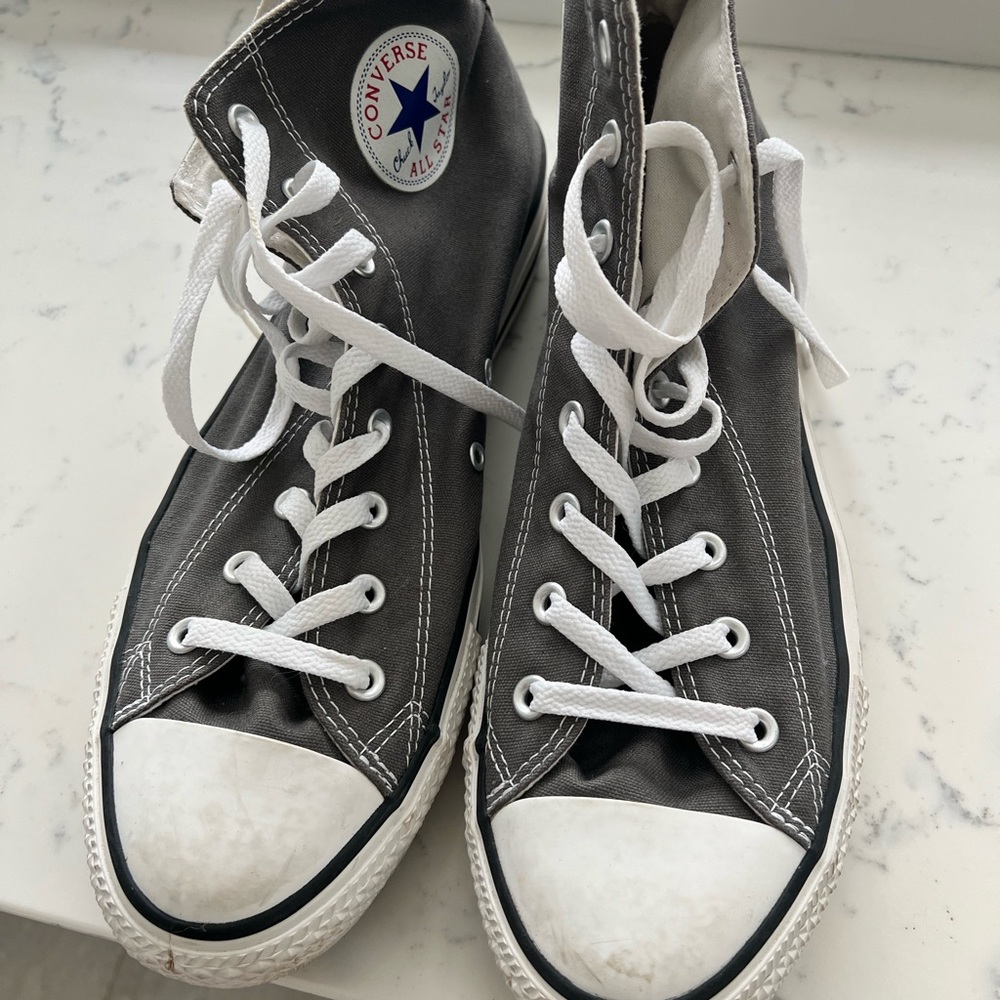 Men’s Converse Hi-Top Shoes in Charcoal Gray 12.